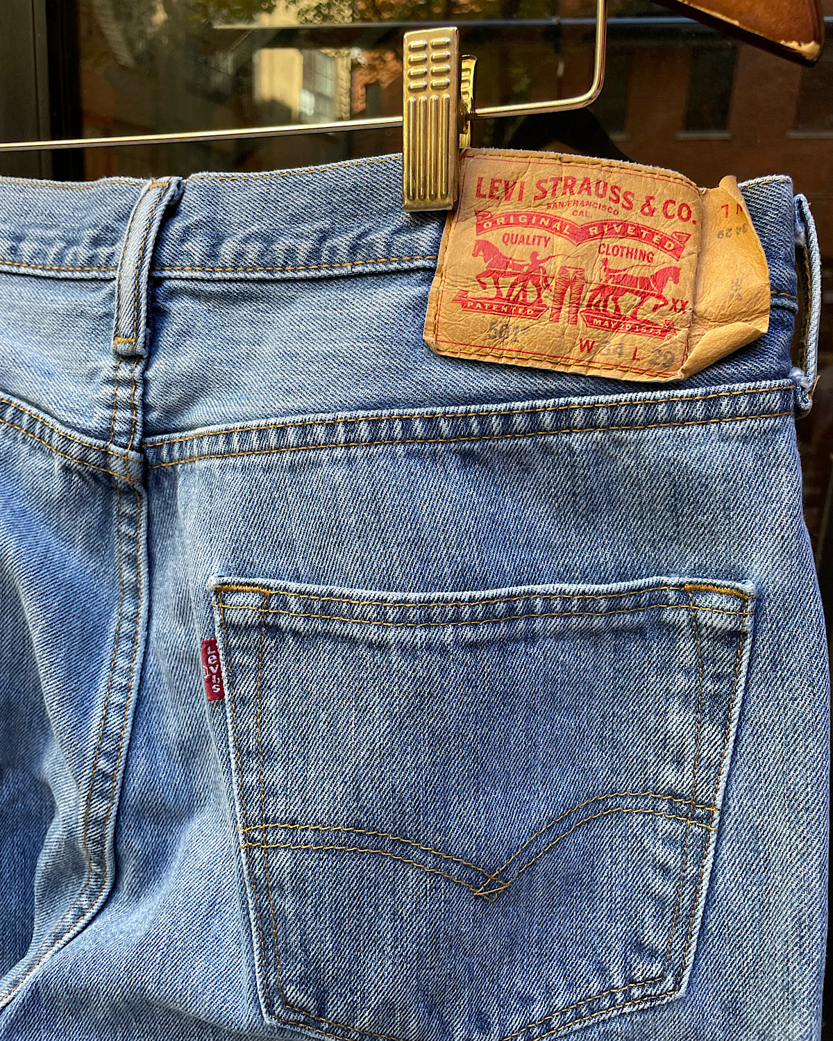 Levis 501 deals mom jeans vintage