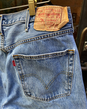 Vintage Levi's 501 Medium Wash Mom Jeans (36)